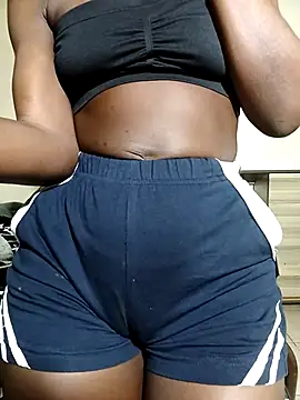 Snapshot of julietunderwoood chatting on 03/15/25, 05:37 julietunderwoood online show from 03/15/25, 05:37