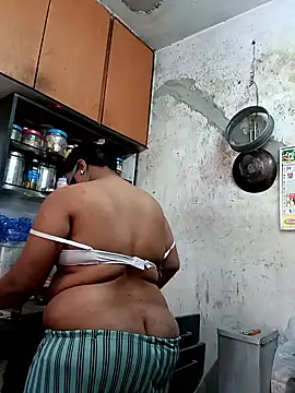 Love Jenny online show from 11/13/25, 04:33