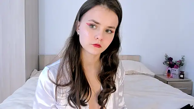 Snapshot of evelinal_ove chatting on 03/05/25, 11:17 evelinal ove online show from 03/05/25, 11:17