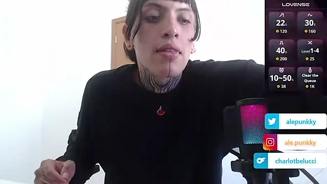 charlotbelucci  online show from 10/03/25, 04:26