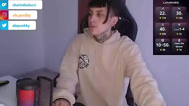 charlotbelucci  online show from 10/05/25, 09:40