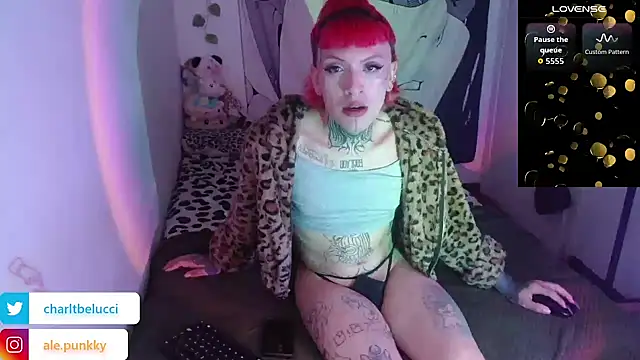 Snapshot of charlotbelucci_ chatting on 05/22/26, 10:26 charlotbelucci online show from 05/22/26, 10:26