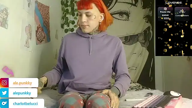 charlotbelucci  online show from 07/04/26, 11:16