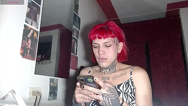 charlotbelucci  online show from 07/09/26, 11:58