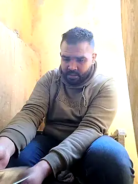 Snapshot of ListedLoin chatting on 01/11/25, 08:11 ListedLoin online show from 01/11/25, 08:11