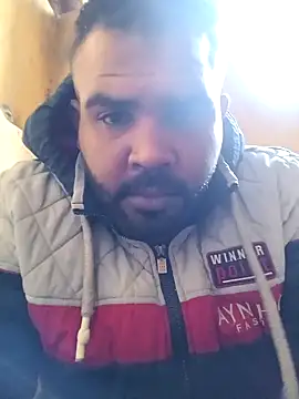 Snapshot of ListedLoin chatting on 02/06/25, 09:00 ListedLoin online show from 02/06/25, 09:00