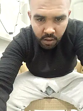 Snapshot of ListedLoin chatting on 03/11/25, 10:40 ListedLoin online show from 03/11/25, 10:40