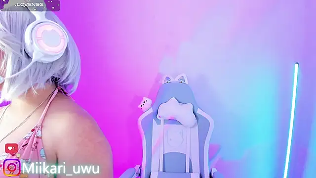 Snapshot of Ahri_Elderwood chatting on 03/10/26, 04:50 Ahri Elderwood online show from 03/10/26, 04:50