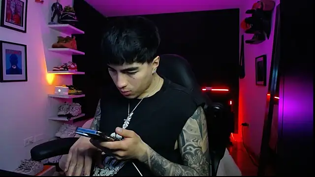 jung dragon online show from 09/14/25, 04:22