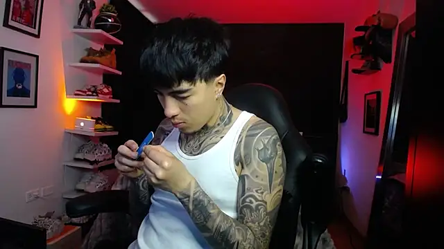 jung dragon online show from 10/11/25, 02:04