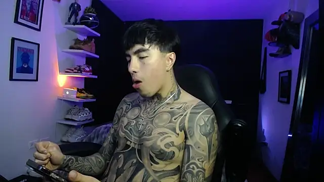 jung dragon online show from 10/19/25, 02:01