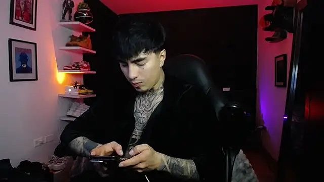 jung dragon online show from 10/29/25, 04:37