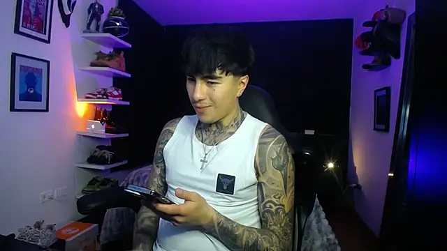 jung dragon online show from 11/11/25, 04:56