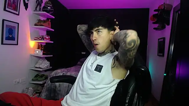 jung dragon online show from 11/18/25, 02:39