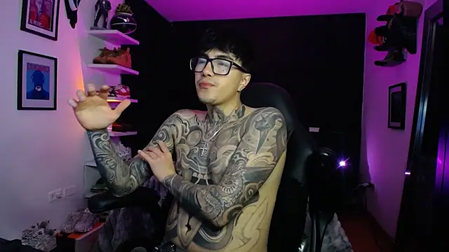 jung dragon online show from 11/22/25, 04:11