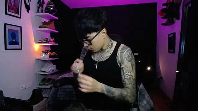 jung dragon online show from 11/24/25, 03:28