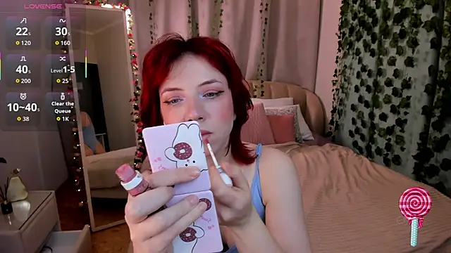 Love is Lola online show from 10/26/25, 11:53