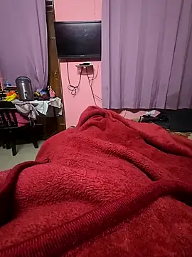 Snapshot of Loveboycurvy chatting on 12/27/24, 04:54 Loveboycurvy online show from 12/27/24, 04:54