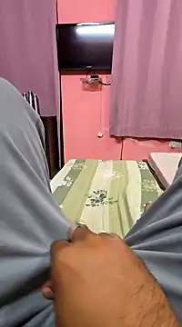 Snapshot of Loveboycurvy chatting on 03/21/25, 02:51 Loveboycurvy online show from 03/21/25, 02:51