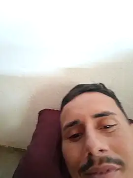 Snapshot of luissilva0071 chatting on 05/04/26, 02:35 luissilva0071 online show from 05/04/26, 02:35