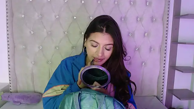 Abril Squirt online show from 09/10/25, 08:47