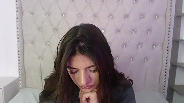 Abril Squirt online show from 09/13/25, 02:50