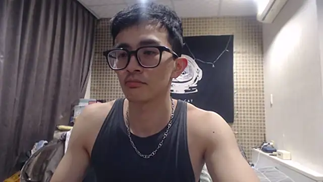 Snapshot of Stevenjt chatting on 03/17/26, 02:20 Stevenjt online show from 03/17/26, 02:20