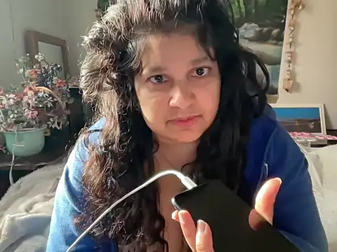 MelanieFawker online show from 11/02/25, 03:47