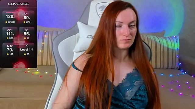 Snapshot of FlamyGold chatting on 10/31/25, 12:06 FlamyGold online show from 10/31/25, 12:06