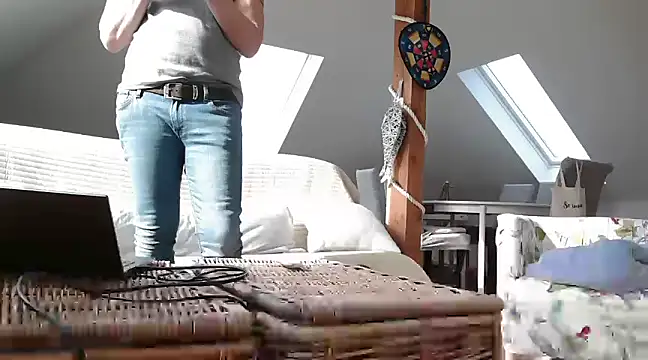 Snapshot of maxmueller321 chatting on 03/23/25, 09:10 maxmueller321 online show from 03/23/25, 09:10