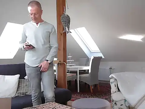 Snapshot of maxmueller321 chatting on 02/19/26, 12:56 maxmueller321 online show from 02/19/26, 12:56