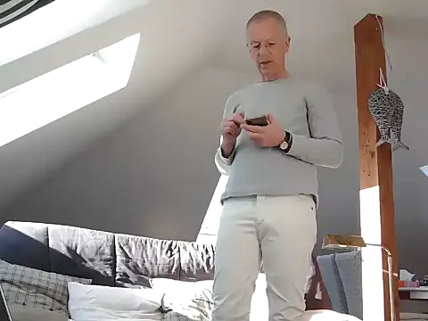 Snapshot of maxmueller321 chatting on 03/04/26, 09:26 maxmueller321 online show from 03/04/26, 09:26