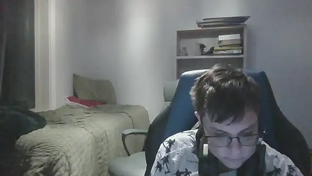 Snapshot of KaliSnow199623 chatting on 01/13/26, 03:01 KaliSnow199623 online show from 01/13/26, 03:01