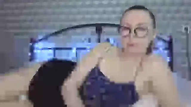 Snapshot of _Leslyy_Solo_1 chatting on 02/17/25, 01:21 Leslyy Solo 1 online show from 02/17/25, 01:21
