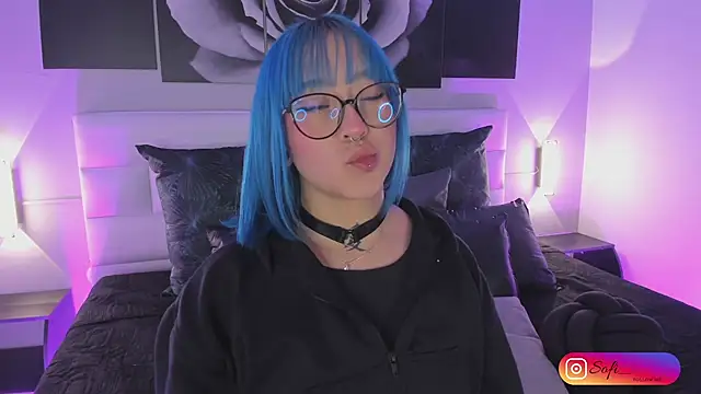 sofi bakerr online show from 10/13/25, 11:32