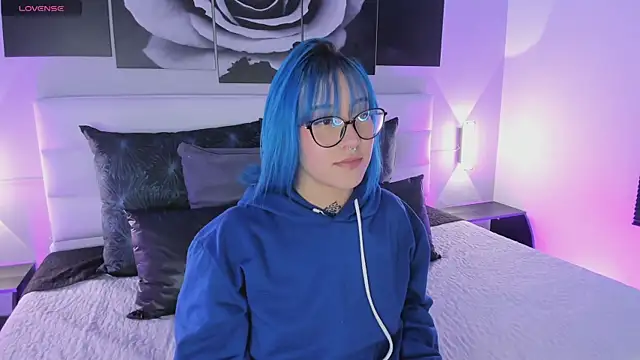 sofi bakerr online show from 11/17/25, 11:38