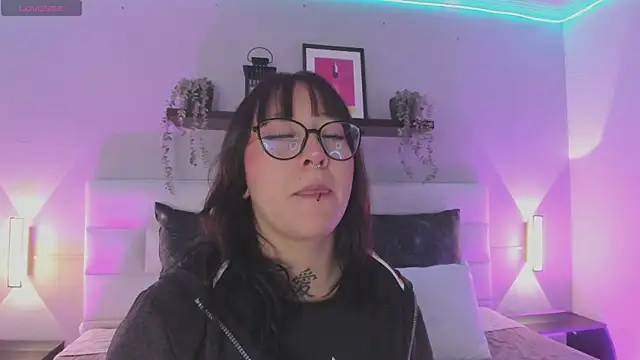 sofi bakerr online show from 05/12/26, 11:29