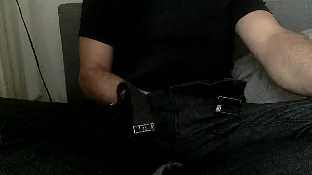    dude     online show from 10/30/25, 08:05