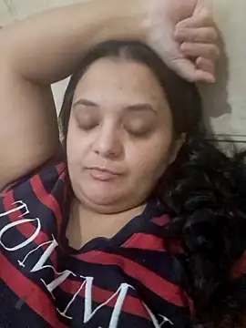 Snapshot of sarahhh1987 chatting on 12/24/24, 06:17 sarahhh1987 online show from 12/24/24, 06:17