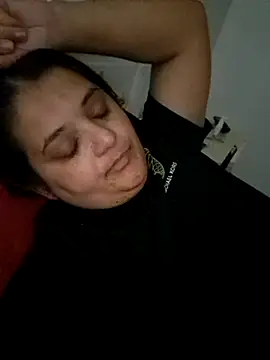 Snapshot of sarahhh1987 chatting on 11/04/25, 06:40 sarahhh1987 online show from 11/04/25, 06:40