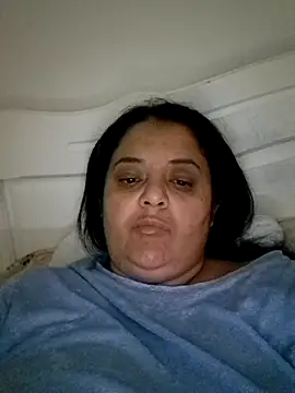 Snapshot of sarahhh1987 chatting on 11/17/25, 06:03 sarahhh1987 online show from 11/17/25, 06:03