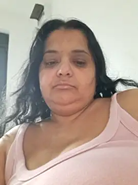 Snapshot of sarahhh1987 chatting on 12/17/25, 06:41 sarahhh1987 online show from 12/17/25, 06:41