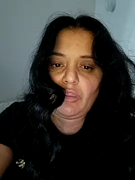 Snapshot of sarahhh1987 chatting on 01/10/26, 10:14 sarahhh1987 online show from 01/10/26, 10:14