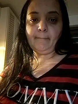 Snapshot of sarahhh1987 chatting on 02/01/26, 03:43 sarahhh1987 online show from 02/01/26, 03:43