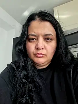 Snapshot of sarahhh1987 chatting on 03/08/26, 07:23 sarahhh1987 online show from 03/08/26, 07:23