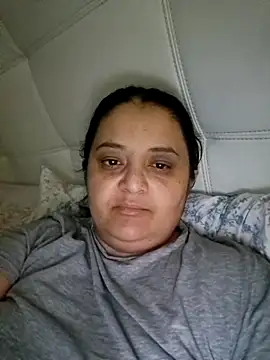 Snapshot of sarahhh1987 chatting on 03/13/26, 07:20 sarahhh1987 online show from 03/13/26, 07:20