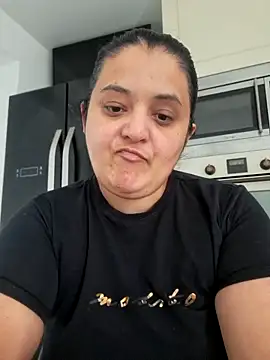 Snapshot of sarahhh1987 chatting on 03/14/26, 07:25 sarahhh1987 online show from 03/14/26, 07:25