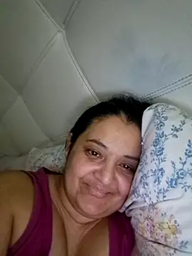 Snapshot of sarahhh1987 chatting on 03/14/26, 09:09 sarahhh1987 online show from 03/14/26, 09:09