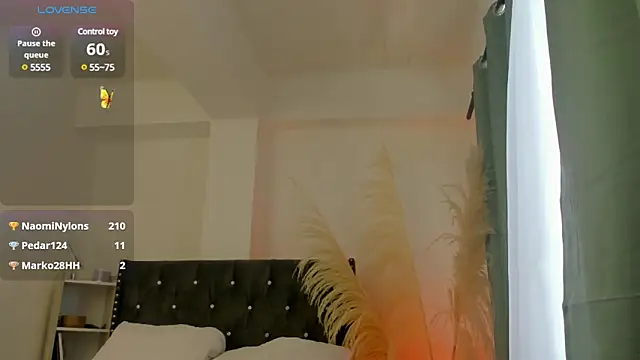 AnntoniaWood online show from 01/28/25, 04:52