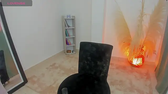 AnntoniaWood online show from 03/08/25, 02:40